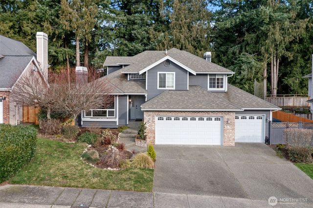 25600 Lake Wilderness Country Club Drive SE, Maple Valley, WA 98038