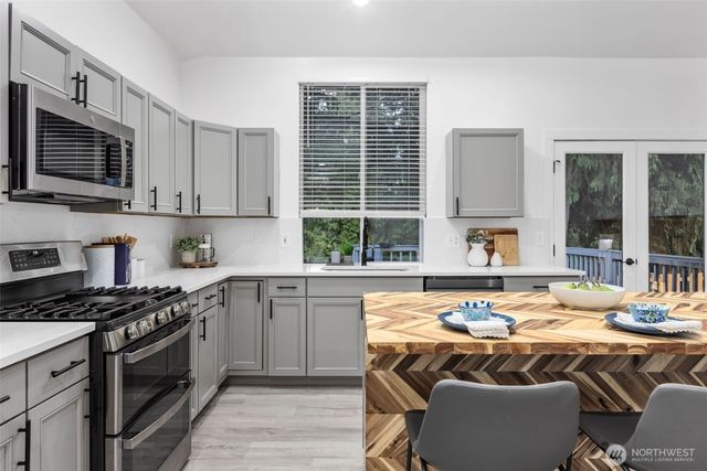 25600 Lake Wilderness Country Club Drive SE, Maple Valley, WA 98038