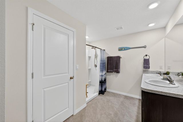 810 WILL SCARLETT AVENUE, Ruskin, FL 33570