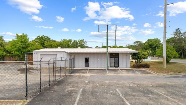 214 NW Jonquil Avenue, Fort Walton Beach, FL 32548