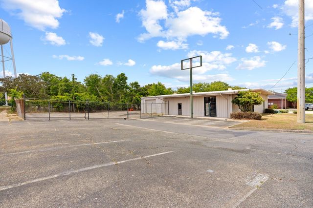 214 NW Jonquil Avenue, Fort Walton Beach, FL 32548