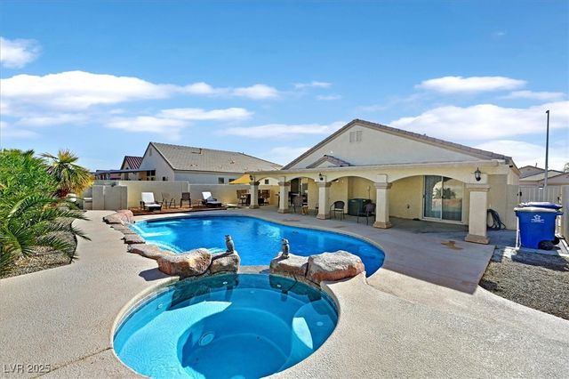 1010 Christopher View Avenue, North Las Vegas, NV 89032