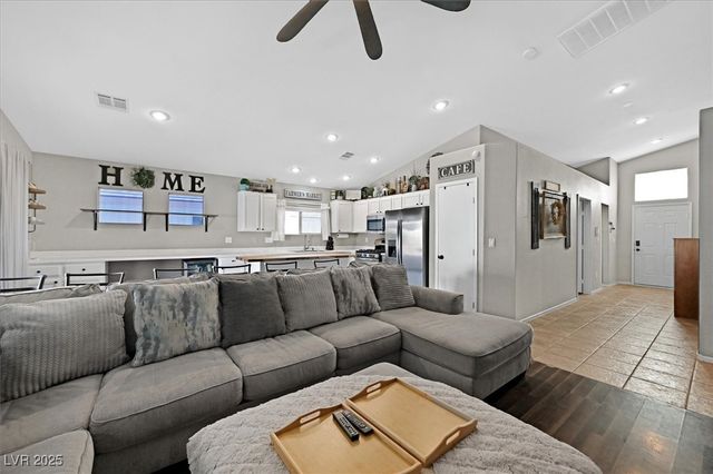 1010 Christopher View Avenue, North Las Vegas, NV 89032