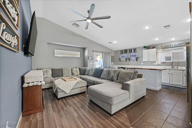 1010 Christopher View Avenue, North Las Vegas, NV 89032