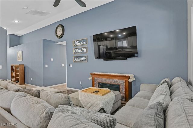 1010 Christopher View Avenue, North Las Vegas, NV 89032