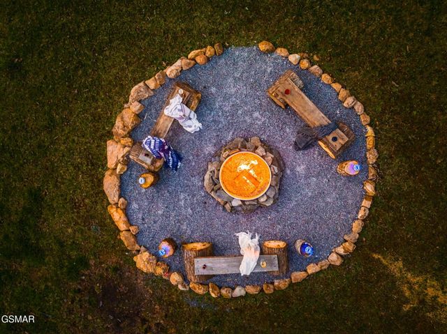 3239 Cove Creek Way, Sevierville, TN 37862