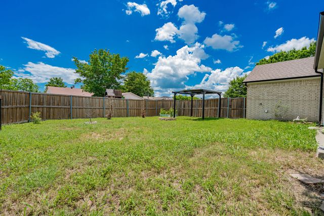 8306 Chesham Drive, Rowlett, TX 75088