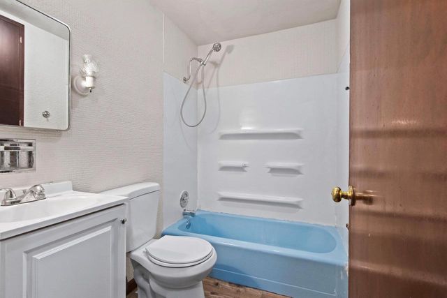 332 E ST JOSEPH STREET, Green Bay, WI 54301