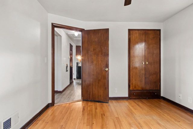 332 E ST JOSEPH STREET, Green Bay, WI 54301