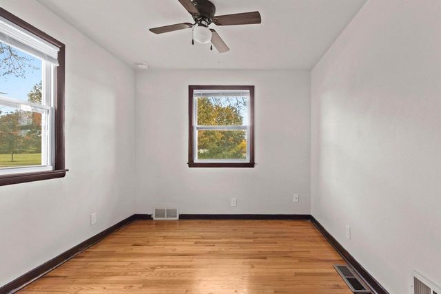 332 E ST JOSEPH STREET, Green Bay, WI 54301