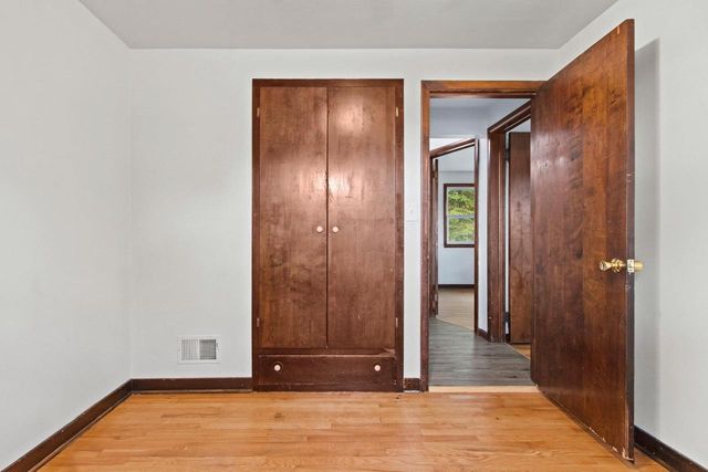 332 E ST JOSEPH STREET, Green Bay, WI 54301