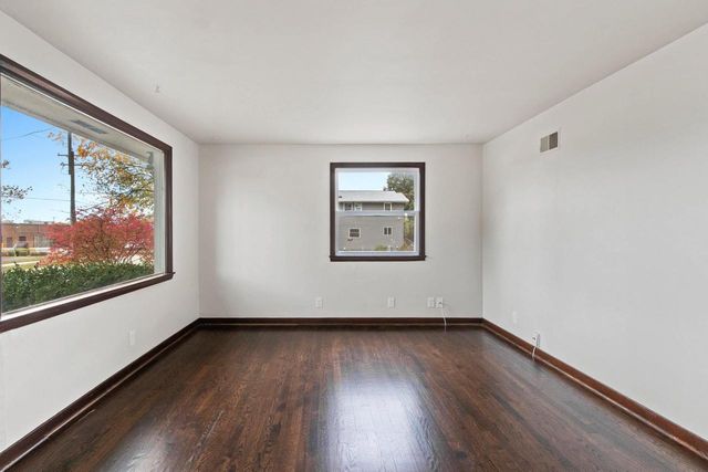 332 E ST JOSEPH STREET, Green Bay, WI 54301