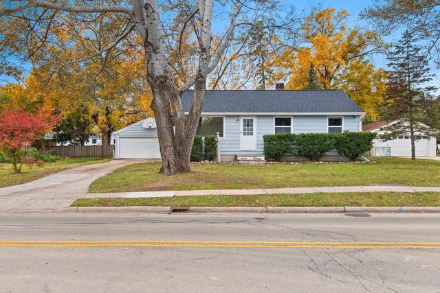 332 E ST JOSEPH STREET, Green Bay, WI 54301
