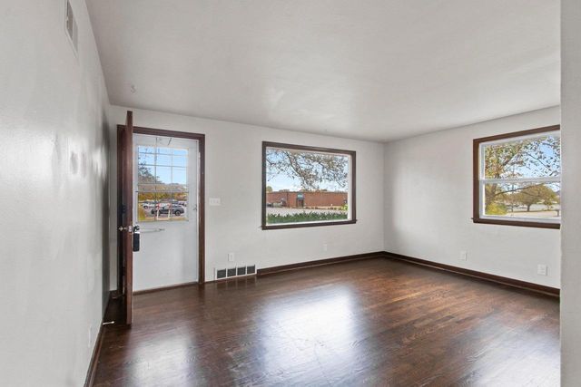 332 E ST JOSEPH STREET, Green Bay, WI 54301