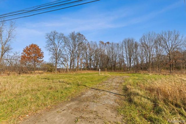 3777 S Lapeer Road, Metamora, MI 48455