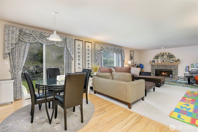 8534 126th Place SE, Newcastle, WA 98056