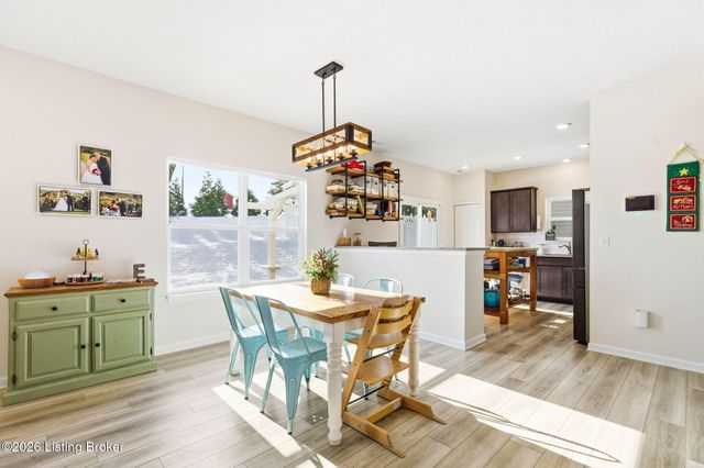 8735 Warbler Branch Way, Louisville, KY 40229