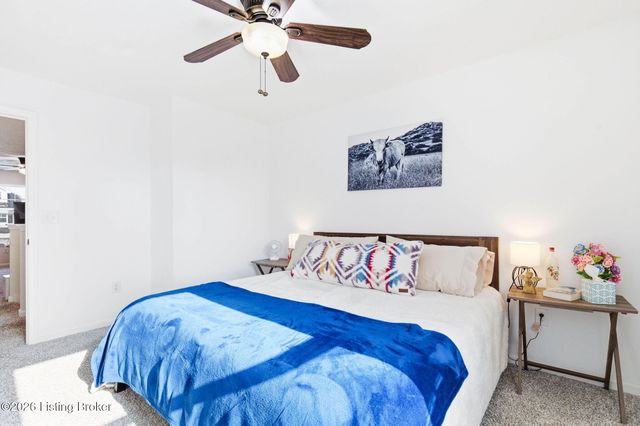 8735 Warbler Branch Way, Louisville, KY 40229