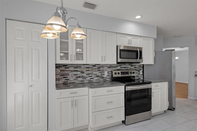 3644 N LAURELWOOD LOOP, Beverly Hills, FL 34465