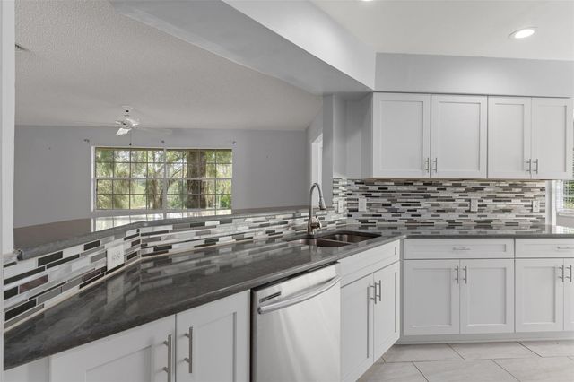 3644 N LAURELWOOD LOOP, Beverly Hills, FL 34465