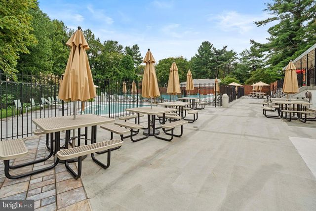 7621 TREMAYNE PL #113, Mclean, VA 22102