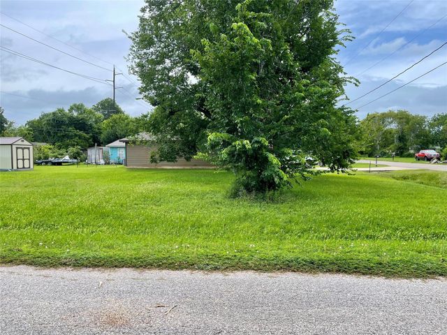 1601 N Avenue S, Freeport, TX 77541