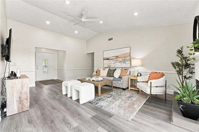 22651 La Vina, Mission Viejo, CA 92691