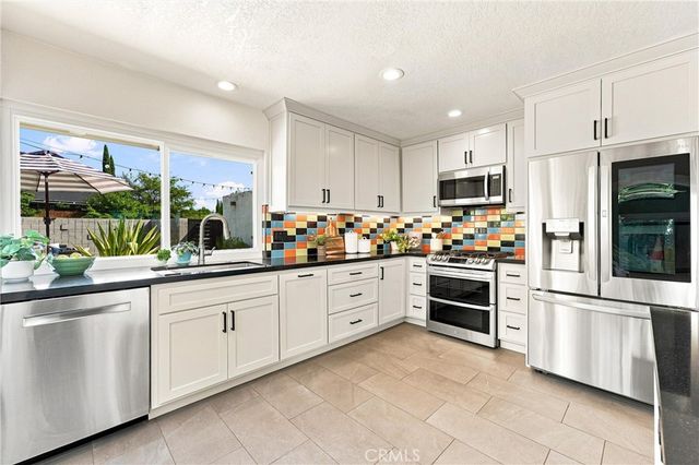 22651 La Vina, Mission Viejo, CA 92691