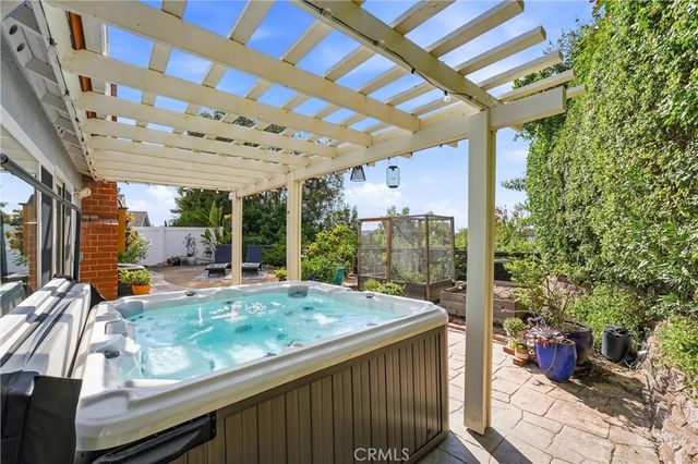 22651 La Vina, Mission Viejo, CA 92691
