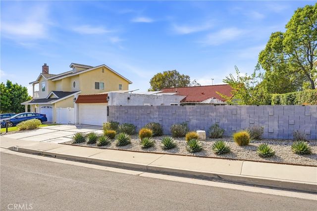 22651 La Vina, Mission Viejo, CA 92691