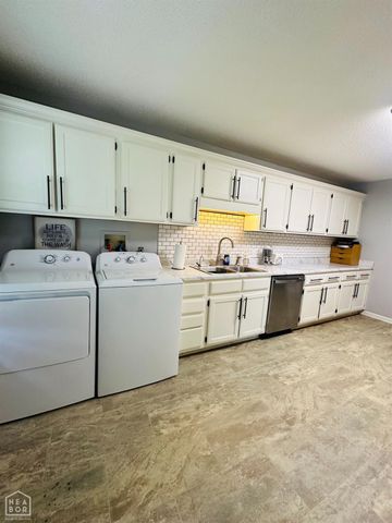1910 Sherwood Drive, Jonesboro, AR 72401