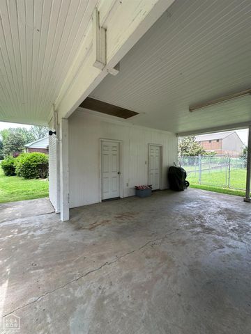 1910 Sherwood Drive, Jonesboro, AR 72401