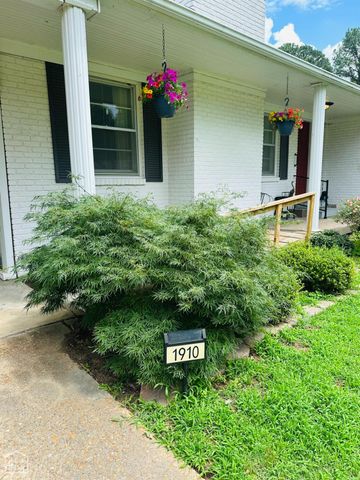 1910 Sherwood Drive, Jonesboro, AR 72401
