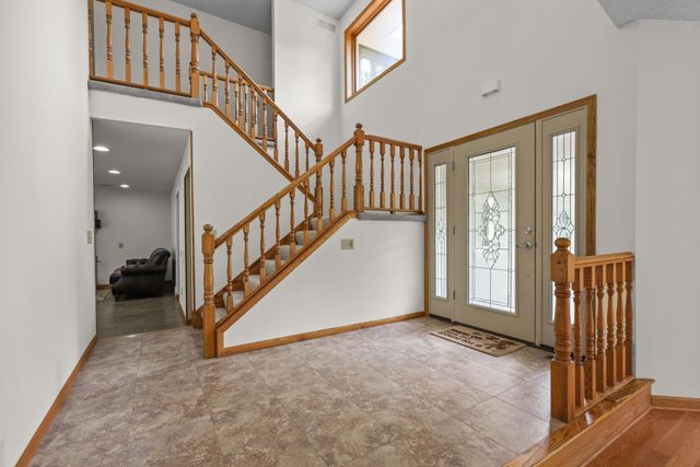 11960 Albavar Path, Inver Grove Heights, MN 55077