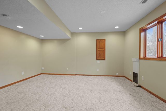 11960 Albavar Path, Inver Grove Heights, MN 55077