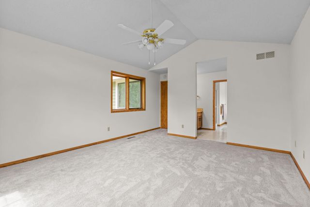 11960 Albavar Path, Inver Grove Heights, MN 55077