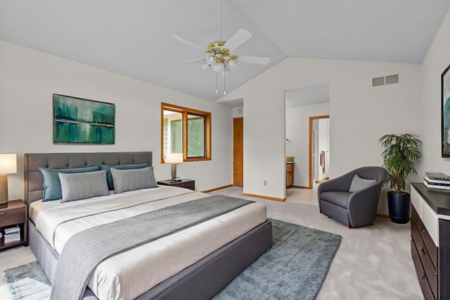 11960 Albavar Path, Inver Grove Heights, MN 55077