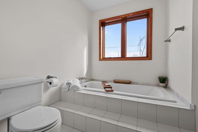 11960 Albavar Path, Inver Grove Heights, MN 55077