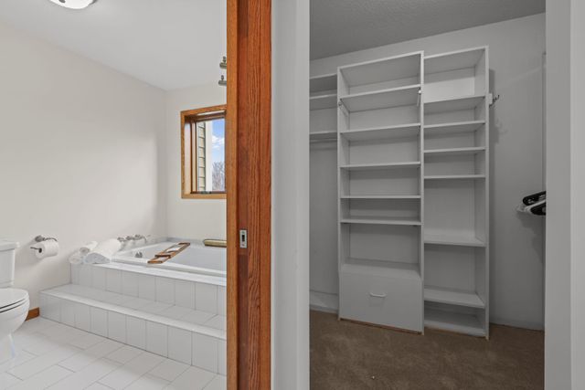 11960 Albavar Path, Inver Grove Heights, MN 55077