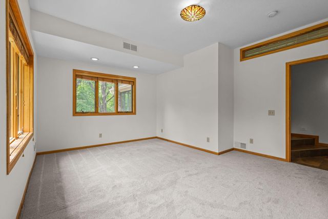 11960 Albavar Path, Inver Grove Heights, MN 55077