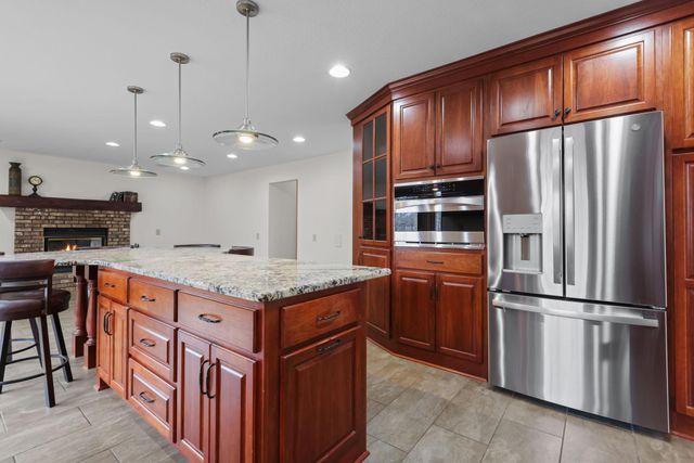 11960 Albavar Path, Inver Grove Heights, MN 55077