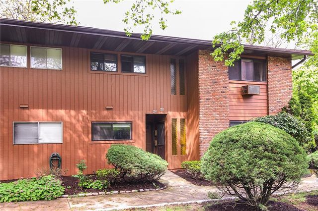 252 Coachlight Square Square 252, Montrose, NY 10548