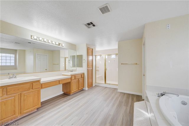 8901 Goldstone Avenue, Las Vegas, NV 89143