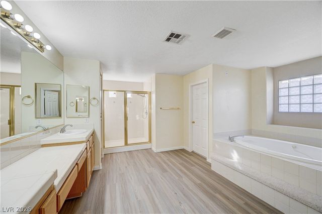 8901 Goldstone Avenue, Las Vegas, NV 89143