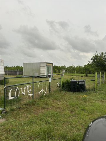 1206 Bahama Lane, Port Bolivar, TX 77650