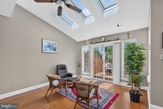 110 MEADOW VIEW LN, Lansdale, PA 19446