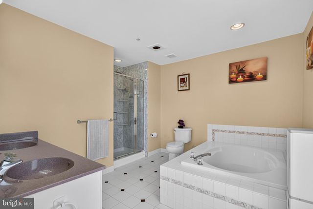 110 MEADOW VIEW LN, Lansdale, PA 19446