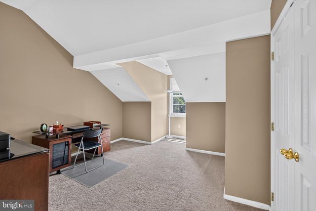 110 MEADOW VIEW LN, Lansdale, PA 19446