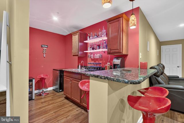 110 MEADOW VIEW LN, Lansdale, PA 19446