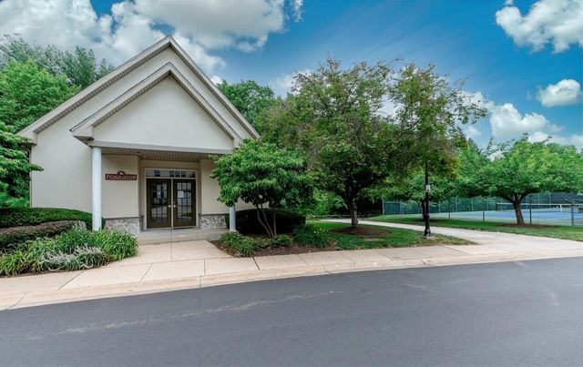 110 MEADOW VIEW LN, Lansdale, PA 19446